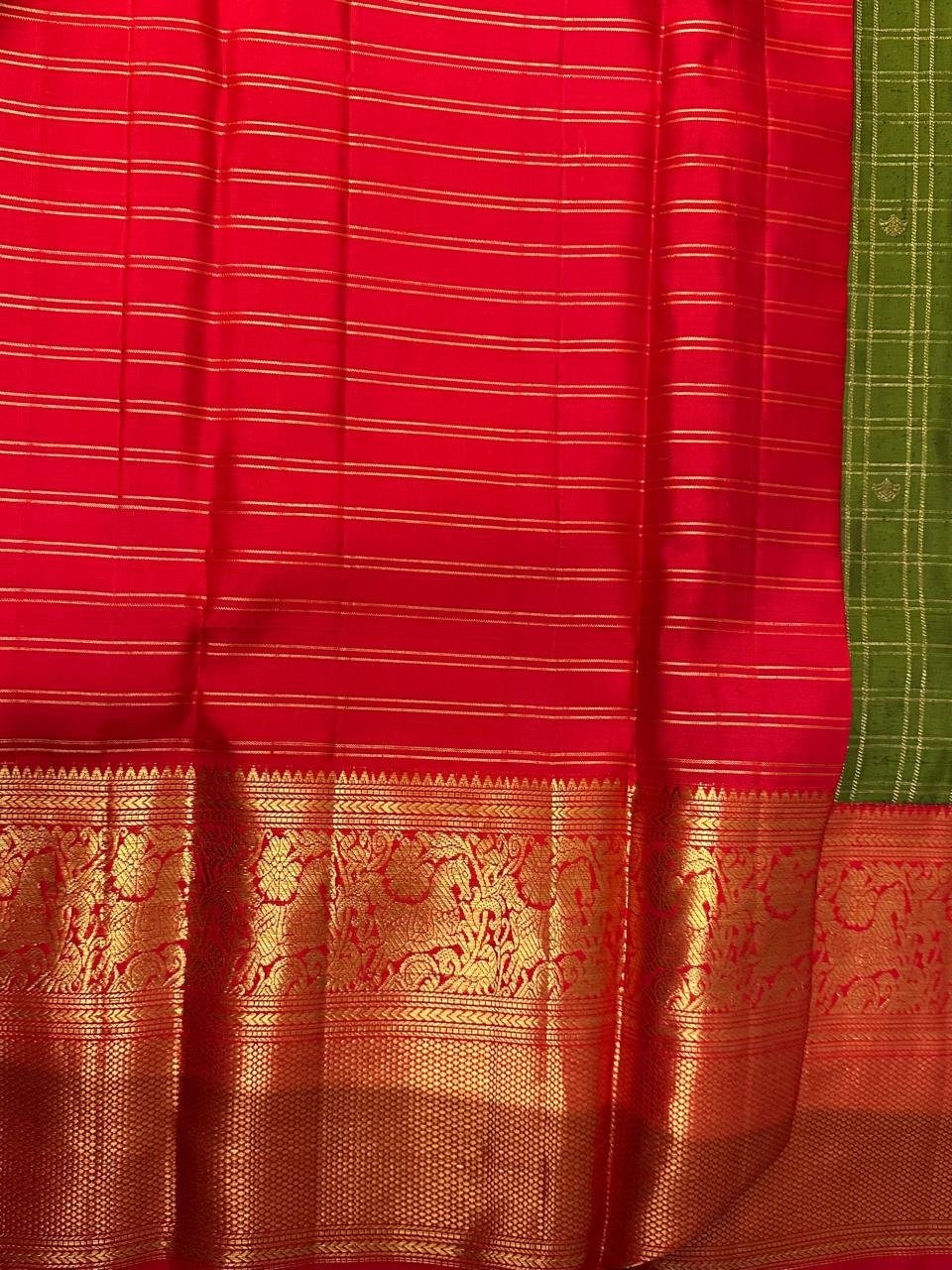 2G Kanchipuram pure handloom silk saree in parrot green and Orange 