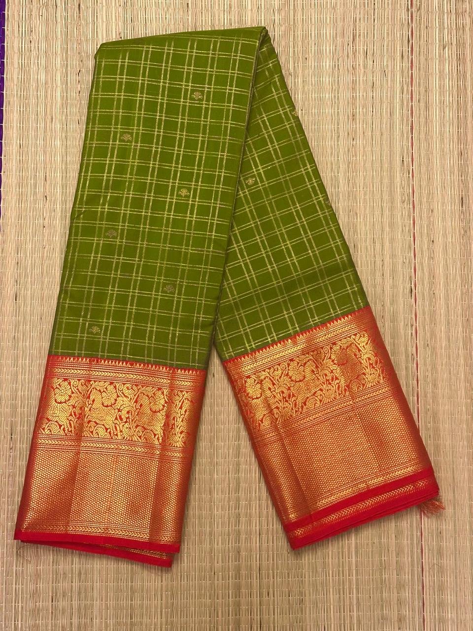 2G Kanchipuram pure handloom silk saree in parrot green and Orange 