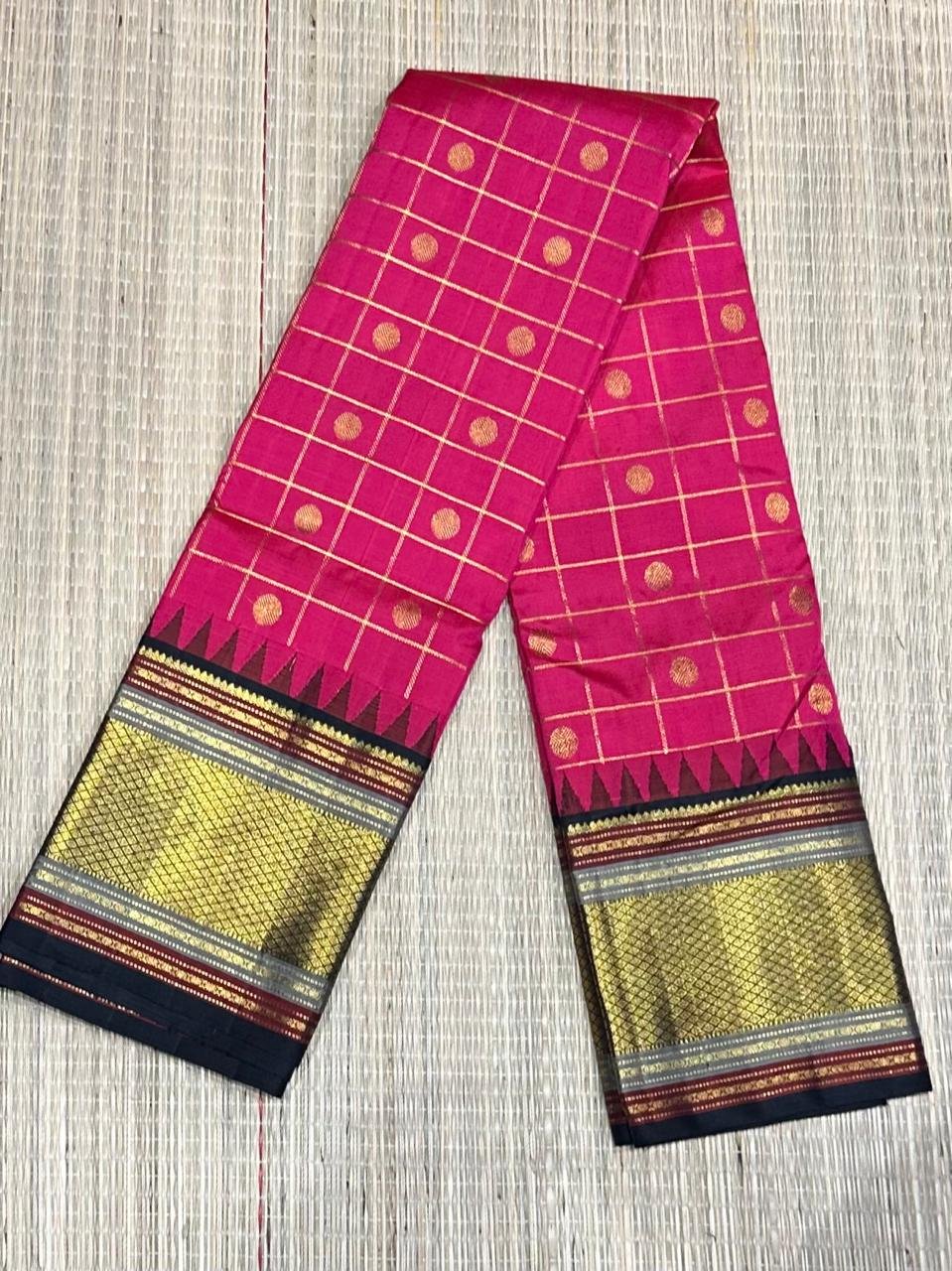 2G Zari Pure Kanchipuram Handloom Silk Saree in Pink and Black